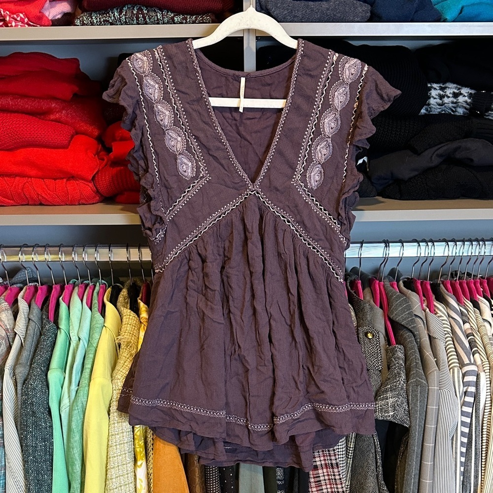 Free People aubergine/pink embroidered sleeveless 2 pocket top size XS